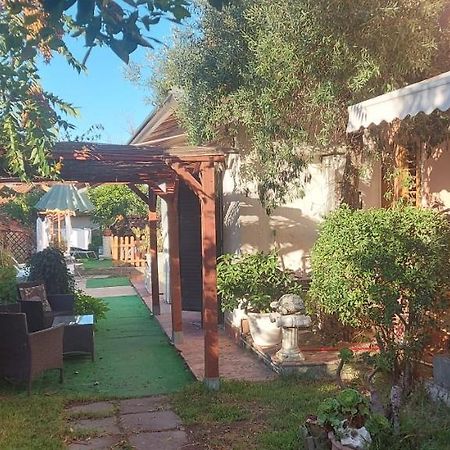 Stanza In Villa Con Giardino Con Box Doccia Idromassaggio Rent A Car Aci Bonaccorsi Екстер'єр фото