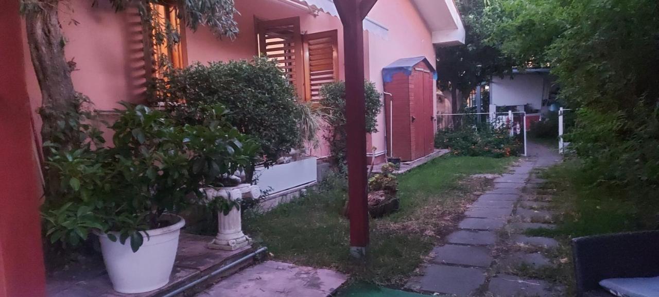Stanza In Villa Con Giardino Con Box Doccia Idromassaggio Rent A Car Aci Bonaccorsi Екстер'єр фото