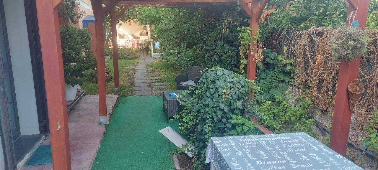 Stanza In Villa Con Giardino Con Box Doccia Idromassaggio Rent A Car Aci Bonaccorsi Екстер'єр фото